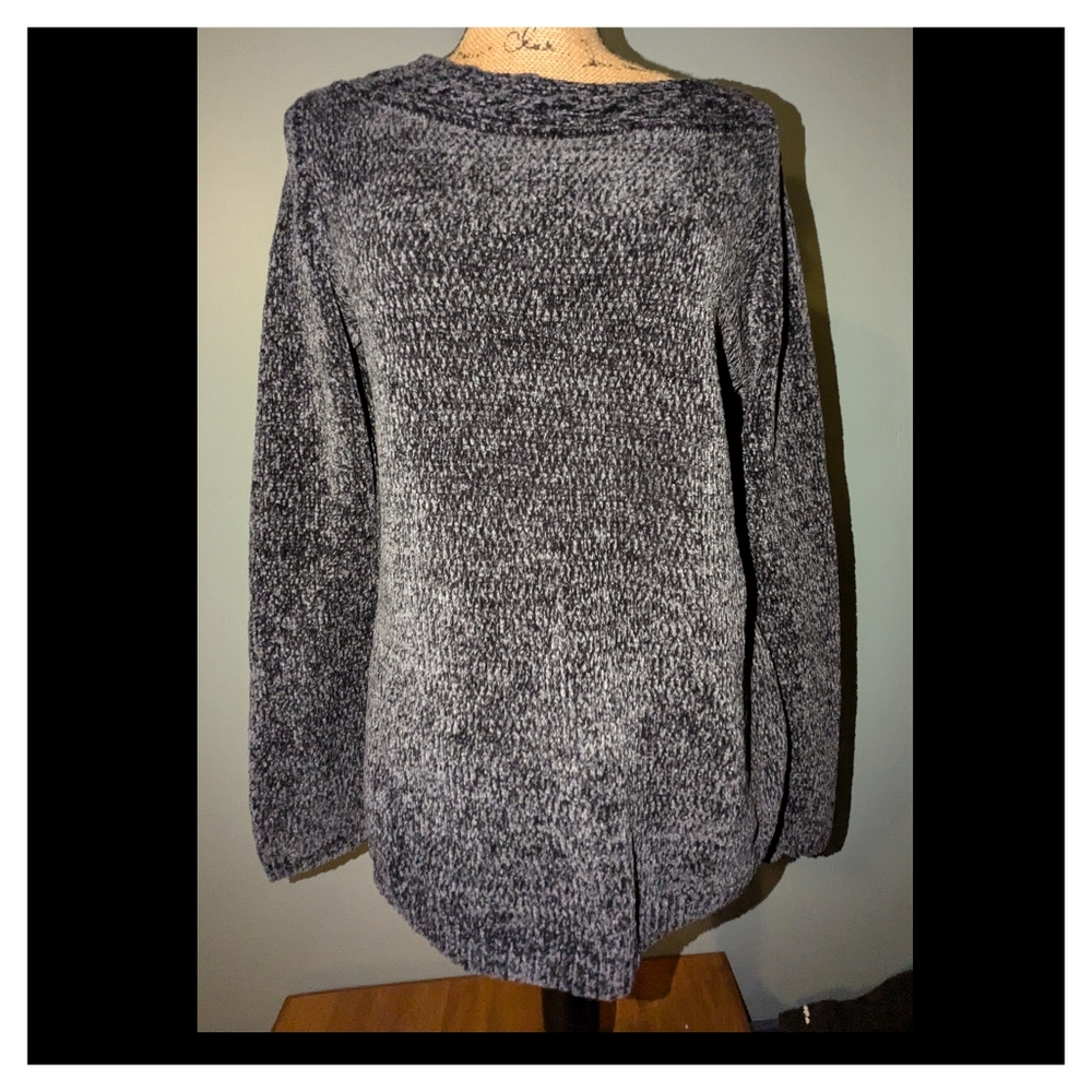 By Design Crew neck pullover sweater New XL